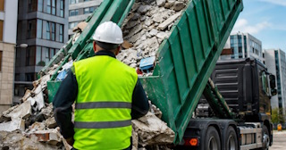 Вывоз строительного мусора в Ивантеевке: услуги лицензированной компании — ПроМусор